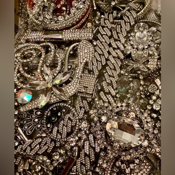 ⚜️ 1/2 LB Vintage Mod Estate Costume Jewelry Lot | All Wearable | Some Signed ⚜️ - Picture 8 of 10